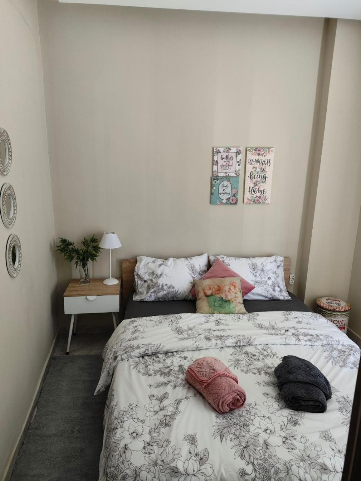 エデッサDowntown Comfyアパートメント エクステリア 写真