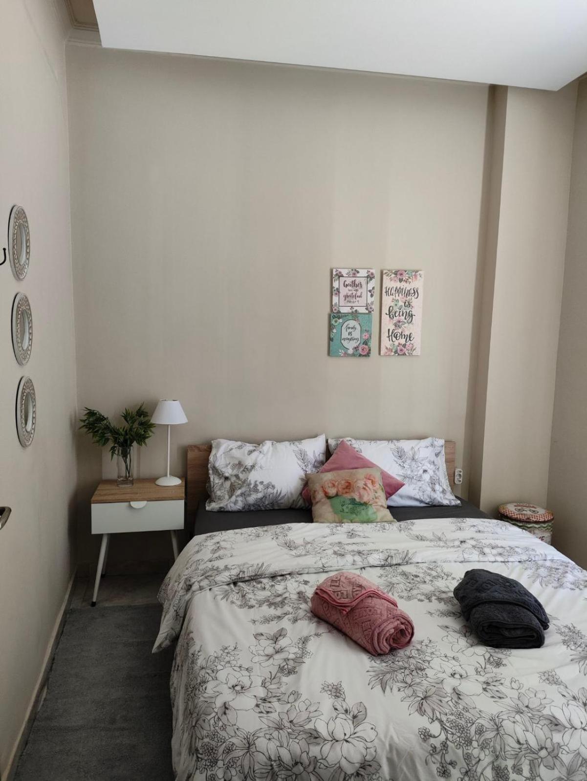 エデッサDowntown Comfyアパートメント エクステリア 写真